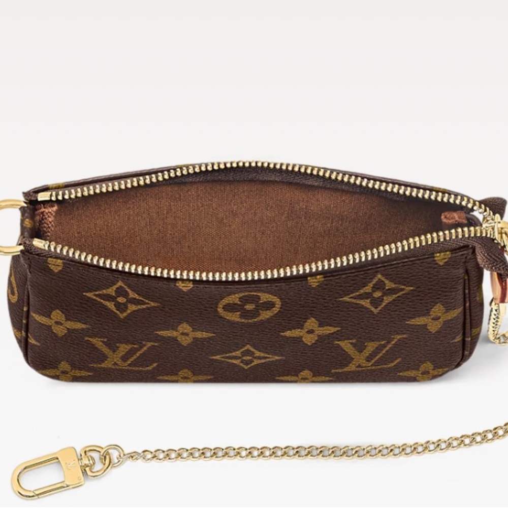 ⭕️SOLD⭕️Louis Vuitton Gold and Brown Monogram Wristlet - Picture 3 of 15
